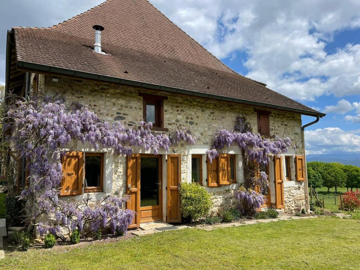 La Maison Des Commis Morestel Exterior photo